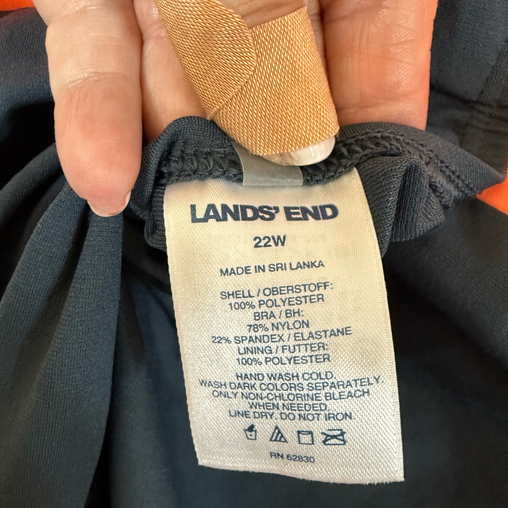 Land’s End Like New One Piece Plus Size Swimsuit. - image 4